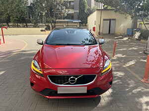 Second Hand वोल्वो v40 d3 r-डिज़ाइन in चेन्नई