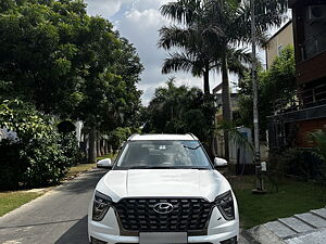 Second Hand Hyundai Alcazar Prestige Exe 7 STR 2.0 Petrol in Delhi