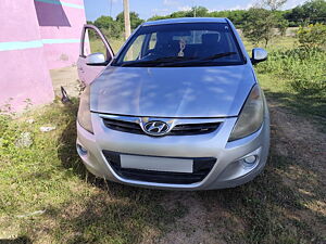 Second Hand Hyundai i20 Sportz 1.4 CRDI 6 Speed (O) in Tiruchirappalli