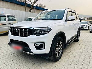 Second Hand Mahindra Scorpio Z8 L Diesel MT 2WD 7 STR [2022] in Kolkata