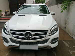 Second Hand मर्सिडीज़ बेंज़ GLE 250  डी in अहमदाबाद