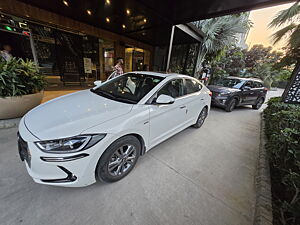 Second Hand Hyundai Elantra 1.6 SX (O) AT in Delhi