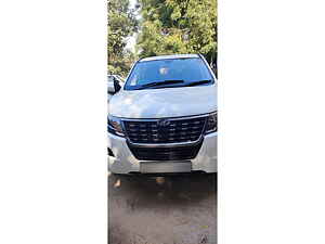 Second Hand महिंद्रा XUV500 w5 [2018-2020] in नोएडा