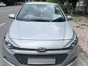 Second Hand Hyundai Elite i20 Sportz 1.2 in Noida