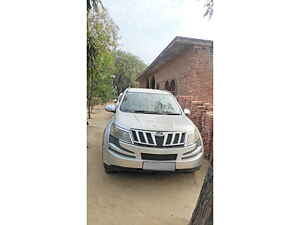 Second Hand महिंद्रा XUV500 w6 in फर्रुखाबाद