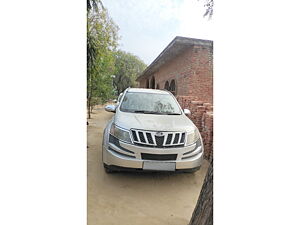 Second Hand Mahindra XUV500 W6 in Farrukhabad