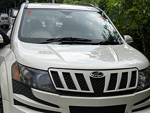 Second Hand महिंद्रा XUV500 w8 in मुंबई