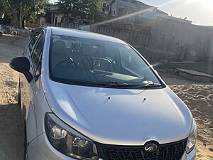 Second Hand Mahindra Marazzo M2 8 STR in Jaipur