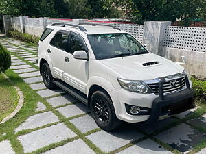 Second Hand Toyota Fortuner 3.0 4x2 MT in Jaipur