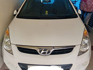 Second Hand Hyundai i20 Sportz 1.4 CRDI in Rae Bareli