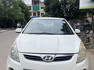 Second Hand Hyundai i20 Asta 1.4 CRDI with AVN 6 Speed in Jaipur