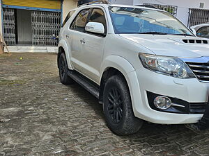 Second Hand Toyota Fortuner 3.0 4x2 MT in Howrah