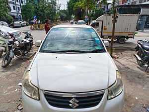 Second Hand మారుతి సుజుకి sx4 zxi in గ్రేటర్ నోయిడా