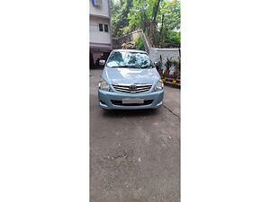 Second Hand Toyota Innova 2.5 VX 8 STR BS-IV in Mumbai