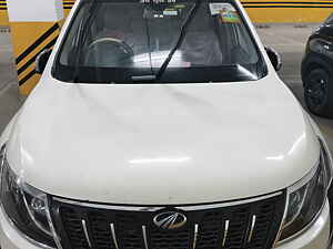 Second Hand महिंद्रा XUV500 w6 in सीकर