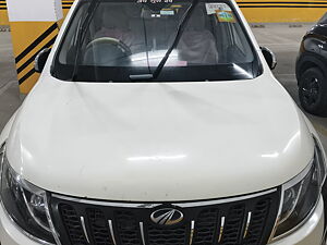 Second Hand Mahindra XUV500 W6 in Sikar