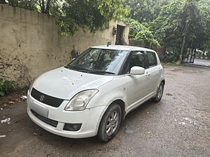 Second Hand Maruti Suzuki Swift ZXi in Delhi