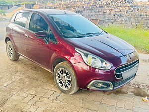 Second Hand Fiat Punto Emotion 1.3 in Surat