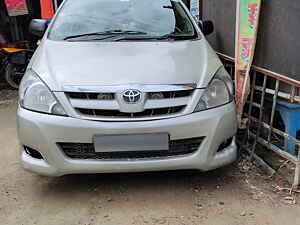 Second Hand टोयोटा इनोवा 2.5 v 7 str in मुजफ्फरपुर