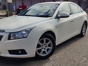 Second Hand Chevrolet Cruze LTZ in Latur