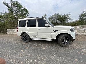 Second Hand Mahindra Scorpio S5 in Damoh