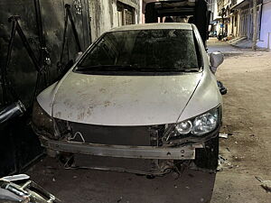 Second Hand Honda Civic 1.8V AT in Hyderabad