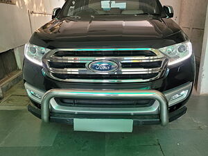 Second Hand Ford Endeavour Titanium 3.2 4x4 AT in Delhi