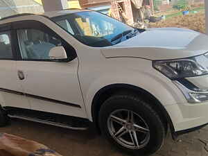 Second Hand மஹிந்திரா  xuv500 w6 in ஷம்லி