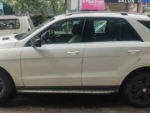 Second Hand मर्सिडीज़ बेंज़ एम-क्लास ml 250 cdi in चंडीगढ़