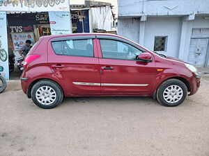 Second Hand Hyundai i20 Magna 1.2 in Chandrapur