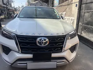 Second Hand टोयोटा फ़ॉर्च्यूनर 4x2 एटी 2.8 डीज़ल  in हरिद्वार