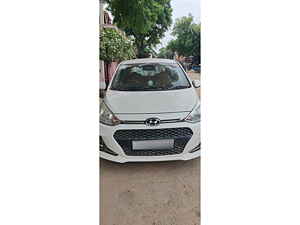 Second Hand हुंडई ग्रैंड i10  मैग्ना यू2 1.2 crdi in इलाहाबाद