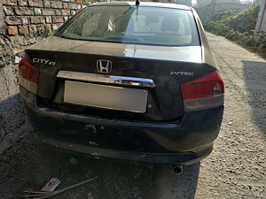 Second Hand Honda City 1.5 V MT in Sitamarhi