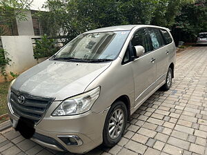 Second Hand Toyota Innova 2.5 VX 7 STR BS-IV in Hyderabad