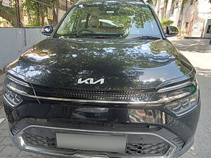 Second Hand Kia Carens Luxury Plus 1.5 Diesel AT 7 STR in Delhi