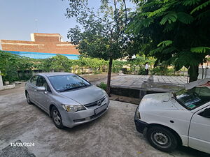 Second Hand Honda Civic 1.8S MT in Mehsana