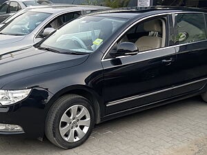 Second Hand Skoda Superb Elegance 1.8 TSI AT in Bangalore