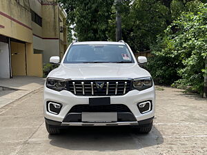 Second Hand Mahindra Scorpio Z8 L Diesel AT 2WD 7 STR [2023-2024] in Delhi