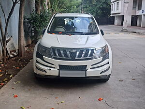 Second Hand Mahindra XUV500 W8 in Pune