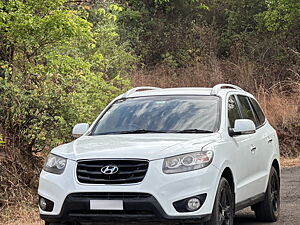 Second Hand Hyundai Santa Fe 2 WD in Satara