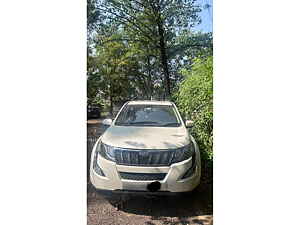 Second Hand महिंद्रा XUV500 w10 in पुणे