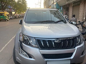 Second Hand Mahindra XUV500 W10 AT in Jamnagar