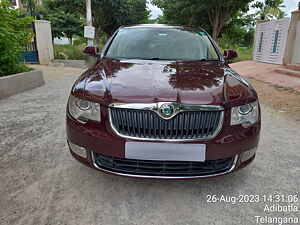 Second Hand Skoda Superb Elegance 1.8 TSI AT in Hyderabad