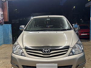 Second Hand Toyota Innova 2.5 GX 7 STR in Kozhikode