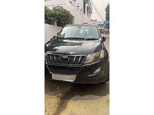 Second Hand Mahindra XUV500 W6 in Allahabad