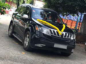 Second Hand महिंद्रा XUV500 w8 in कोलकाता