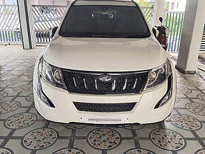 Second Hand Mahindra XUV500 W10 in Pune