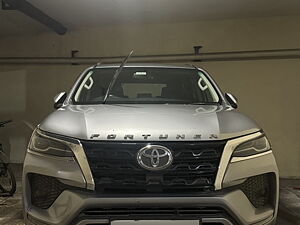 Second Hand Toyota Fortuner 4X2 MT 2.8 Diesel in Mumbai