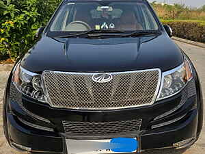 Second Hand महिंद्रा XUV500 w8 in लखनऊ