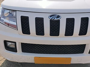 Second Hand Mahindra TUV300 T4 Plus in Patan